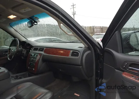 2013 Chevrolet Suburban 1500 Lt from USA, damaged, VIN 1GNSKJE75DR253466